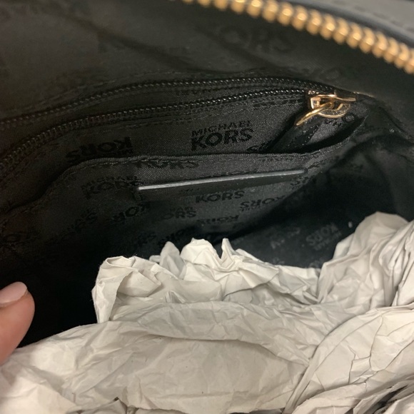 Michael Kors bag - Picture 3 of 4